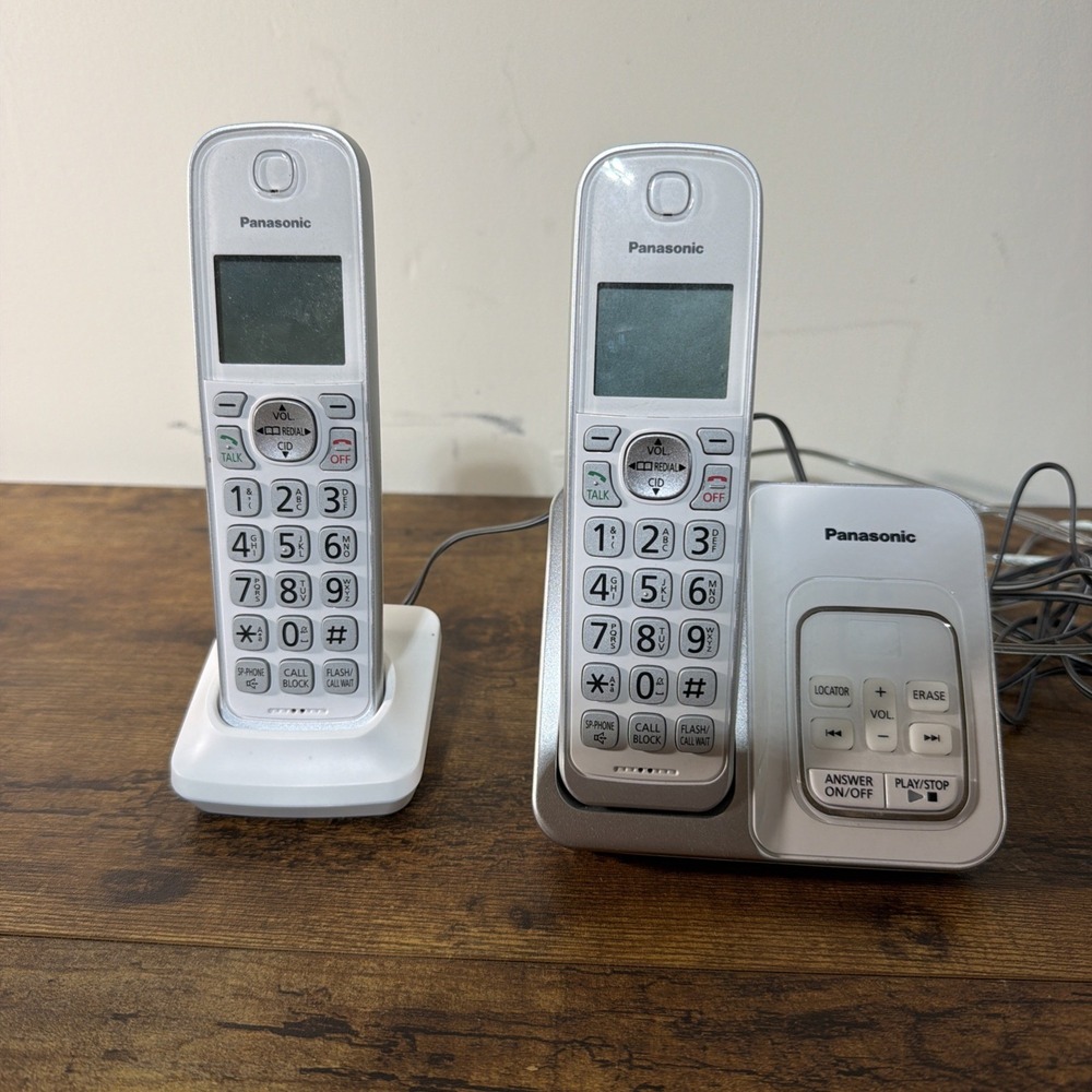 Panasonic KX-TGD630 Cordless Phone System 2 Handsets Base Chargers Cords White